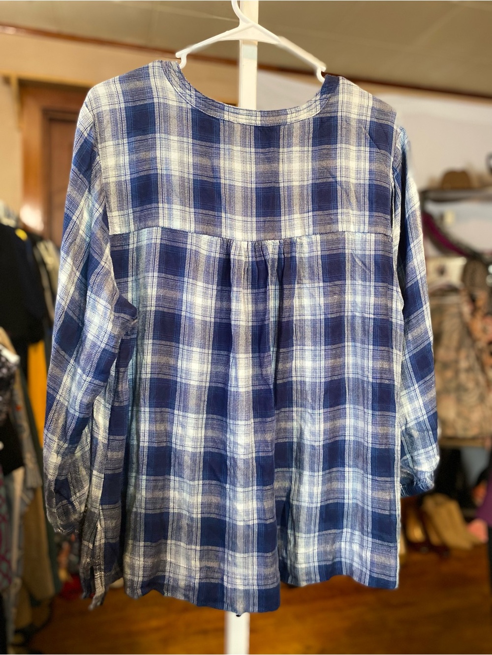 Wrangler Navy and White Plaid Button-Up Shirt - Picture 4 of 4